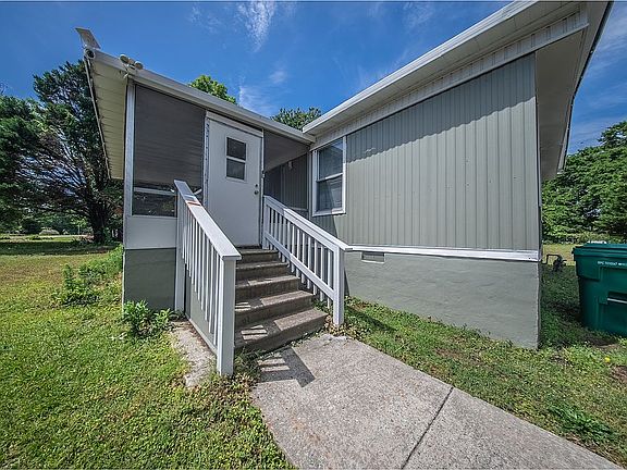 3rd image of 101 Kent Dr
