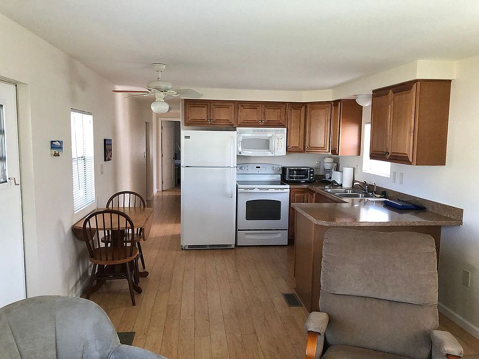 1st image of 23 Erskin Dr