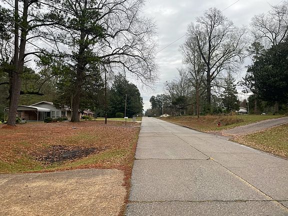 5th image of 726 E Palmetto Ave
