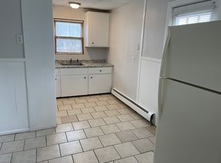 61 Elm St #2L, Woonsocket, RI 02895