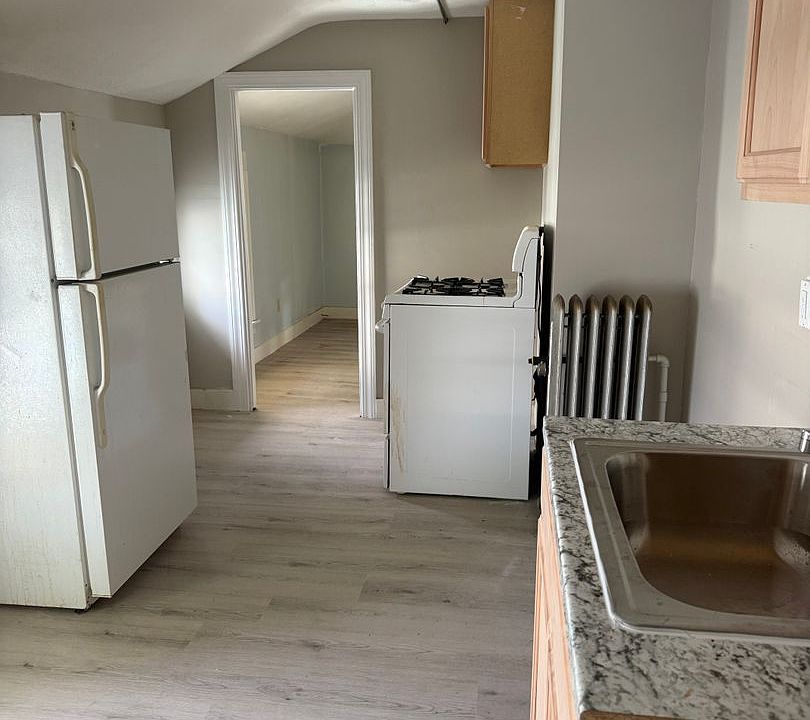 2nd image of 19 Jenks St APT 7