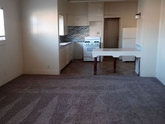 4th image of 2203 Saint John St