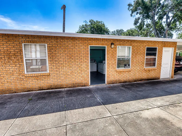 4015 N Seminole Ave #6 — Photo 34