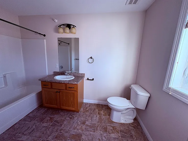 3707 S Broadway St — Photo 29
