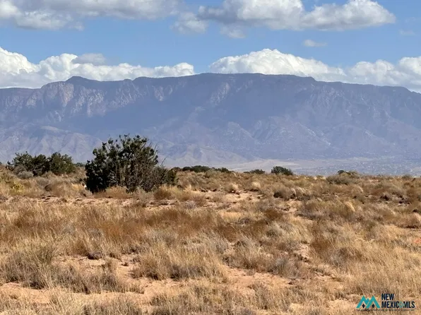 13 Volcano Rd NW #16, Albuquerque, NM 87120