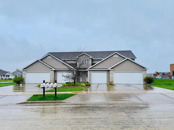 215 Douglas Dr, Brooklyn, WI 53521