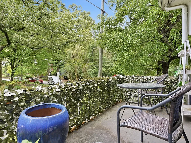615 Linwood Ave NE #4 — Photo 16