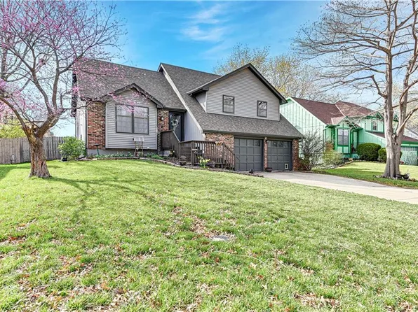 1809 S Clairborne Rd, Olathe, KS 66062