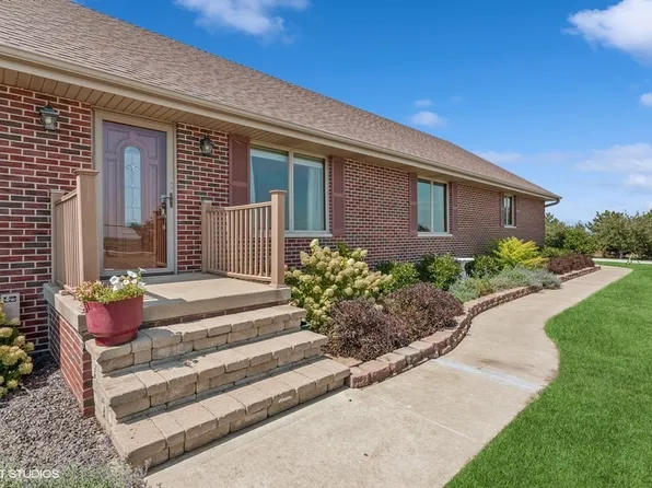 606 N 14500e Rd, Momence, IL 60954