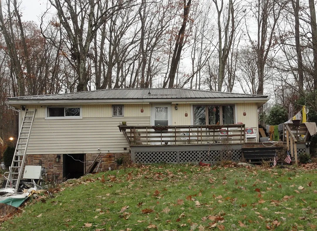 104 Old Pritts Ln photo 1