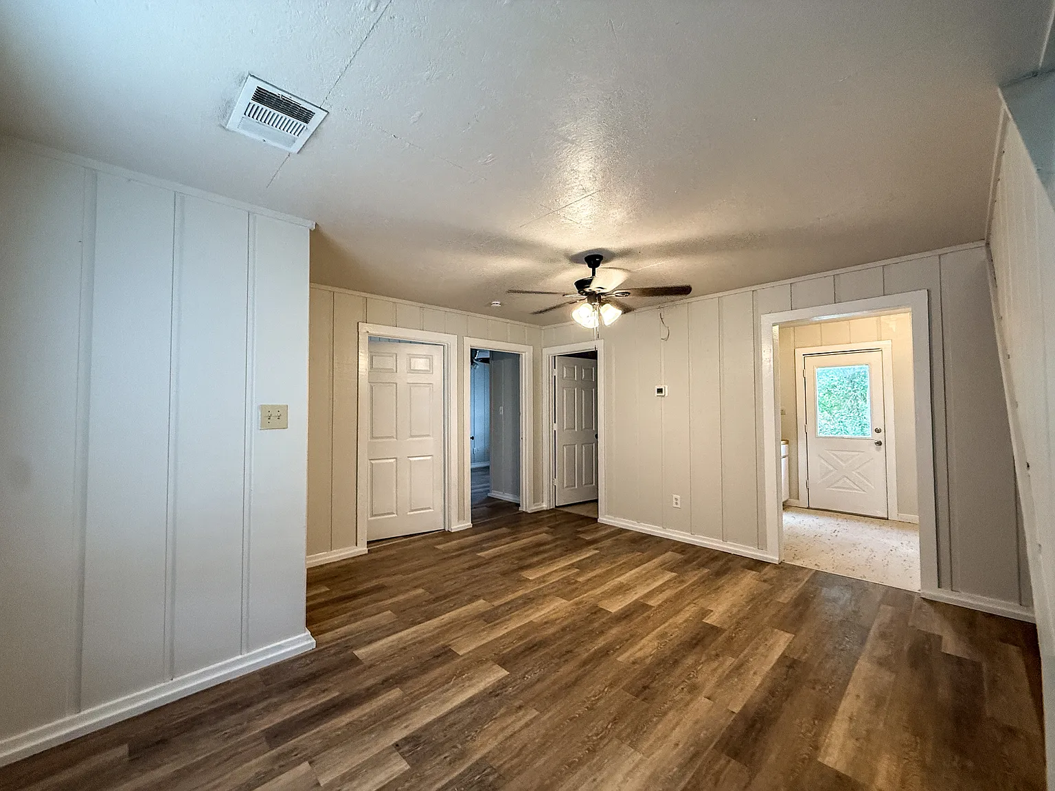 300 Schmucks Road - 1 — Photo 4