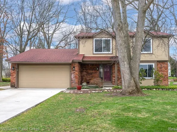 709 Denham Ln, Rochester Hills, MI 48307