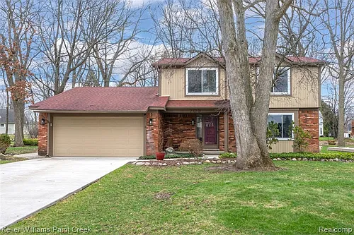 709 Denham Ln Photo 1