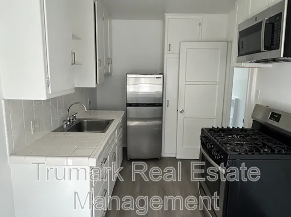 104.5 E Randolph St, Glendale, CA 91207