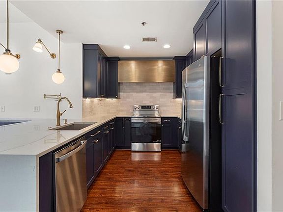 3rd image of 44 Peachtree Pl NE #1534