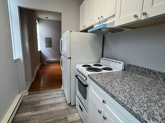 5th image of 904 Spruce St #10579590