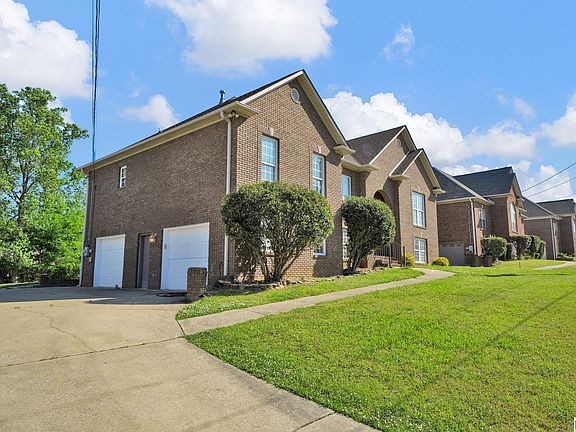 3rd image of 420 Newberry Dr