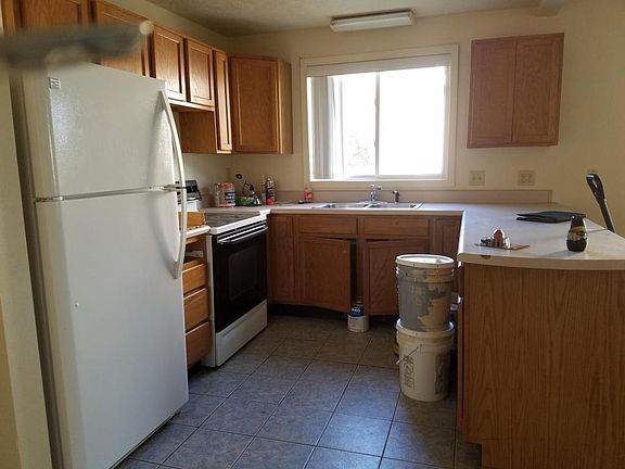 3rd image of 342 Carrie St