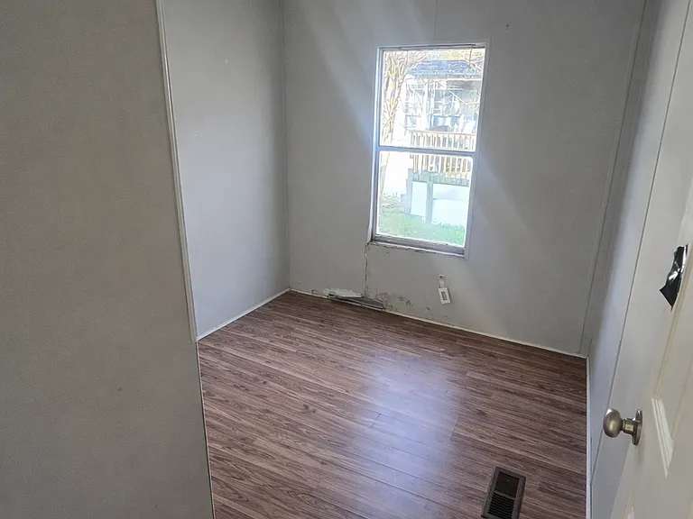 110 Deborah Dr — Photo 25