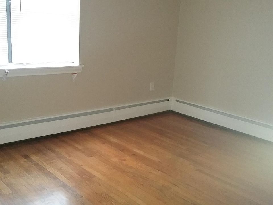 2nd image of 243 Laurel St APT B3