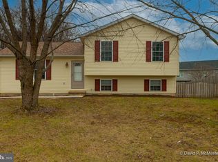 414 E 10th Ave, Ranson, WV 25438