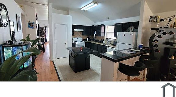 3rd image of 3035 Bosswood Ct