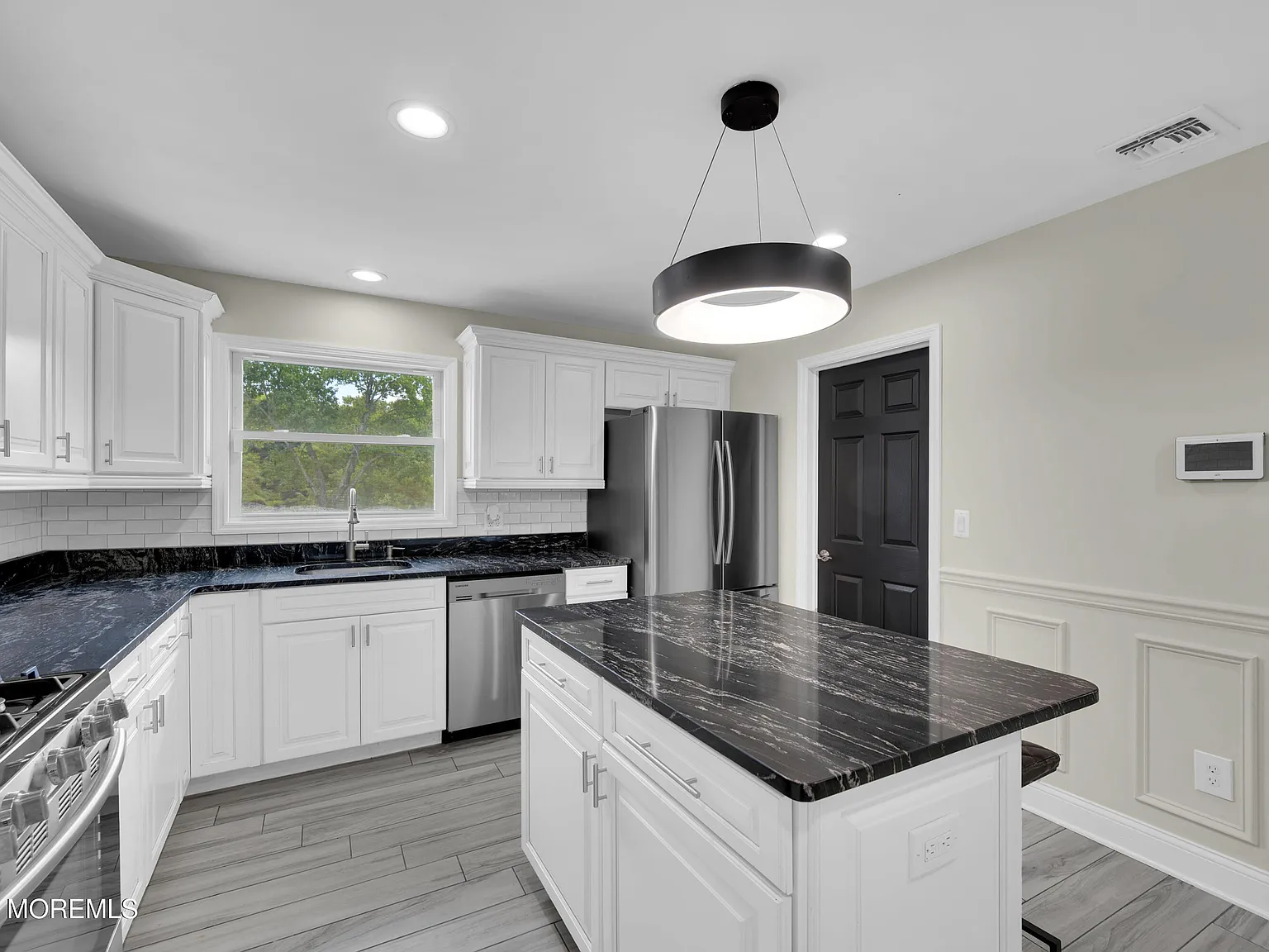 3 bed, 1508 sqft, $3,400 — Photo 2