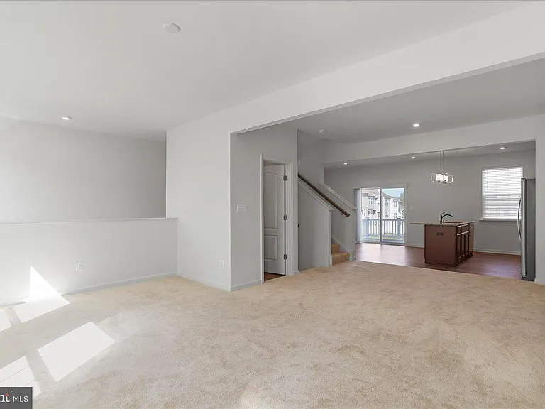 100 Stafford Pl — Photo 13