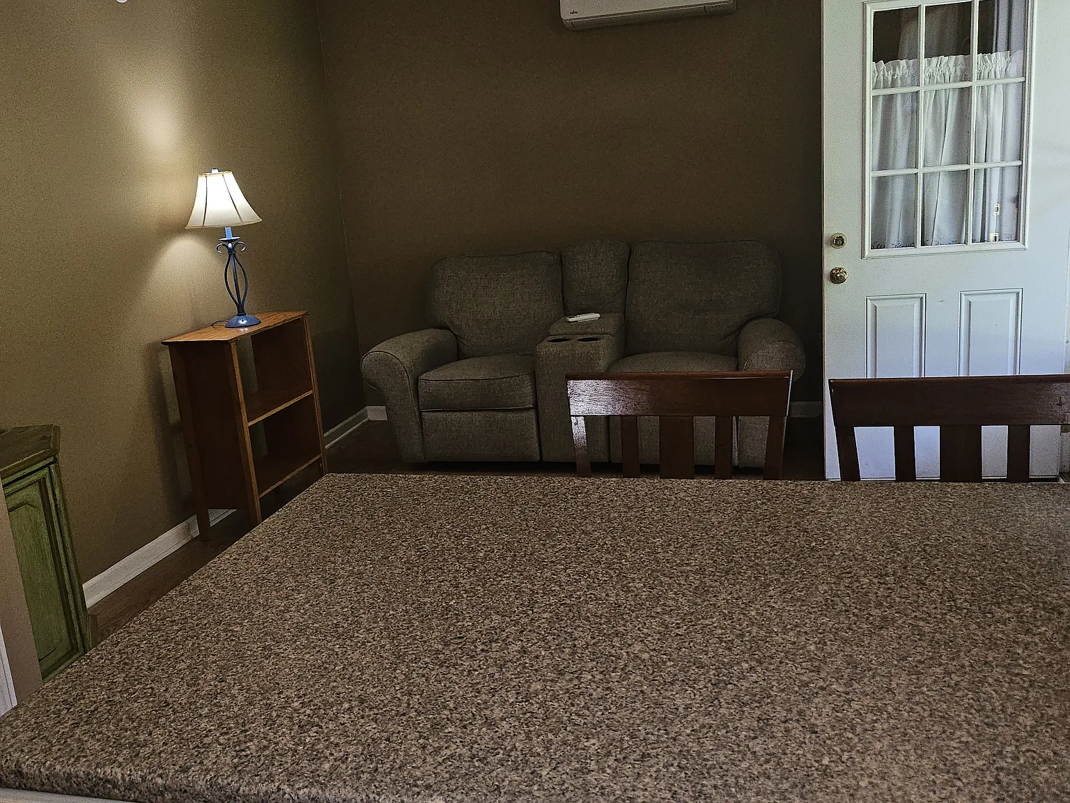 1 bed, 450 sqft, $1,300 — Photo 2