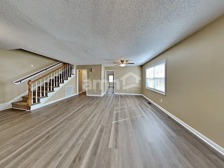 201 Walnut Creek Dr — Photo 6