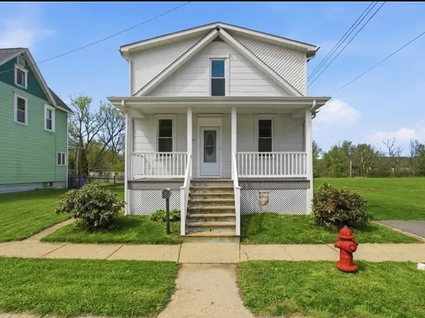 337 N Washington St, Evans City, PA 16033
