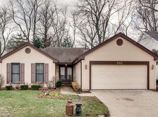 882 Shambliss Ln, Buffalo Grove, IL