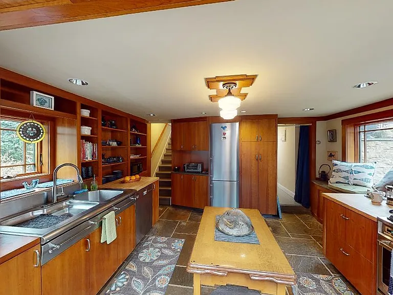 144 Sawkill Ave — Photo 7