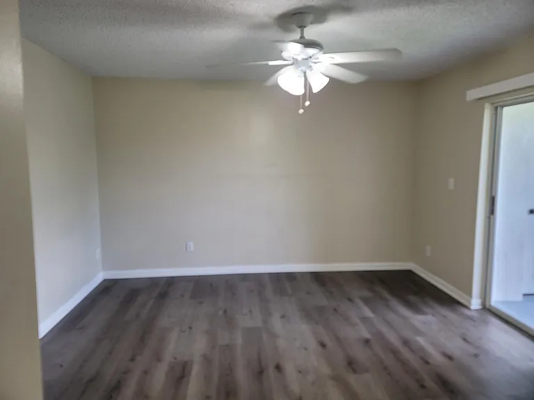 892 NW 92nd Ave — Photo 13
