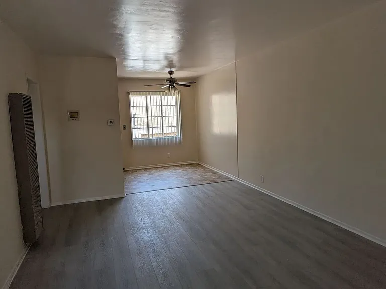 1365 Orange Grove Ave #8 — Photo 2