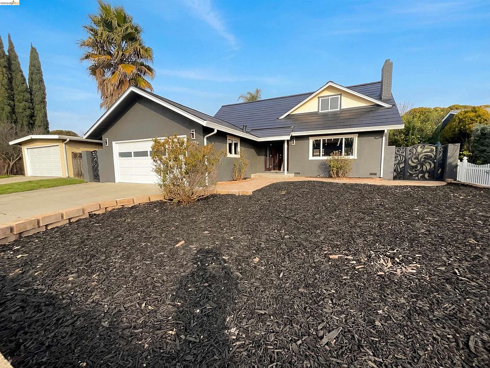 1st image of 400 Santa Maria Dr