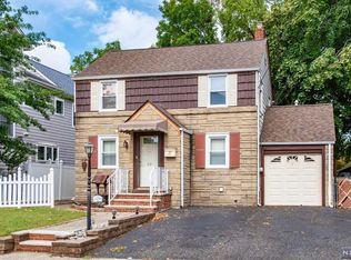 26 Gordon St, Ridgefield Park, NJ 07660