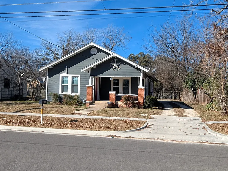 885 W Long St — Photo 1