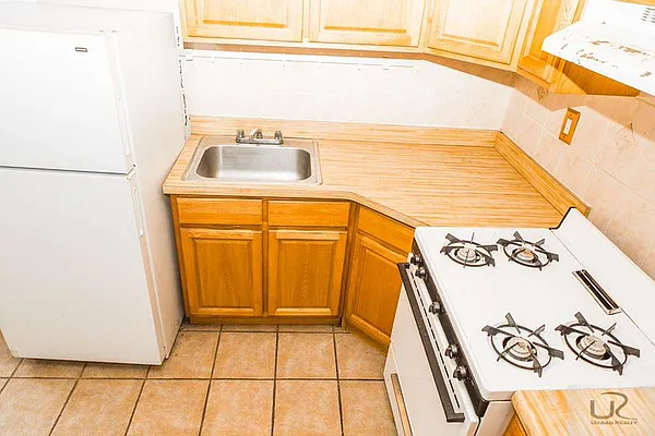 Rented by Urban Realty NYC | media 11