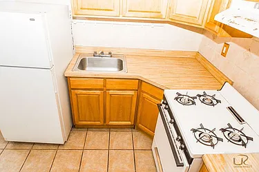 Rented by Urban Realty NYC