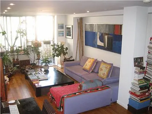 Sold by R New York | media 38