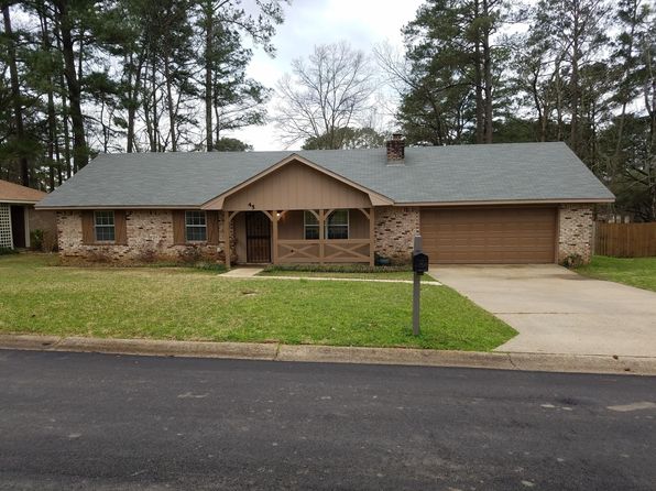 45 Pebble Hill Dr