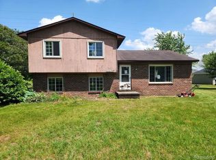 11321 Gabriel St, Romulus, MI 48174