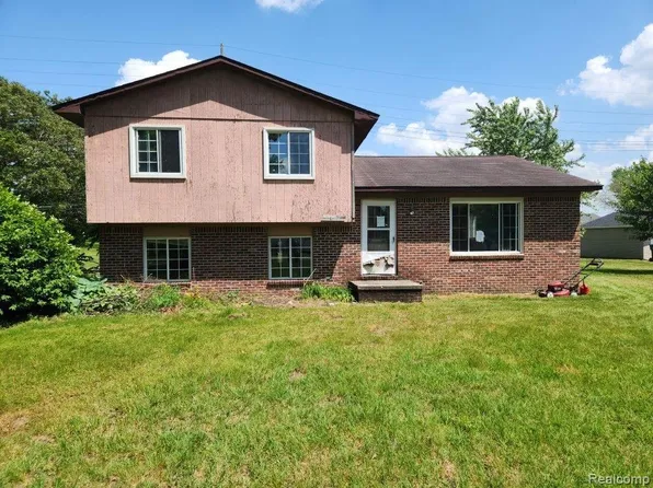 11321 Gabriel St, Romulus, MI 48174