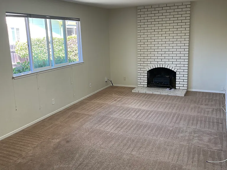 936 Kennedy Dr #B — Photo 3