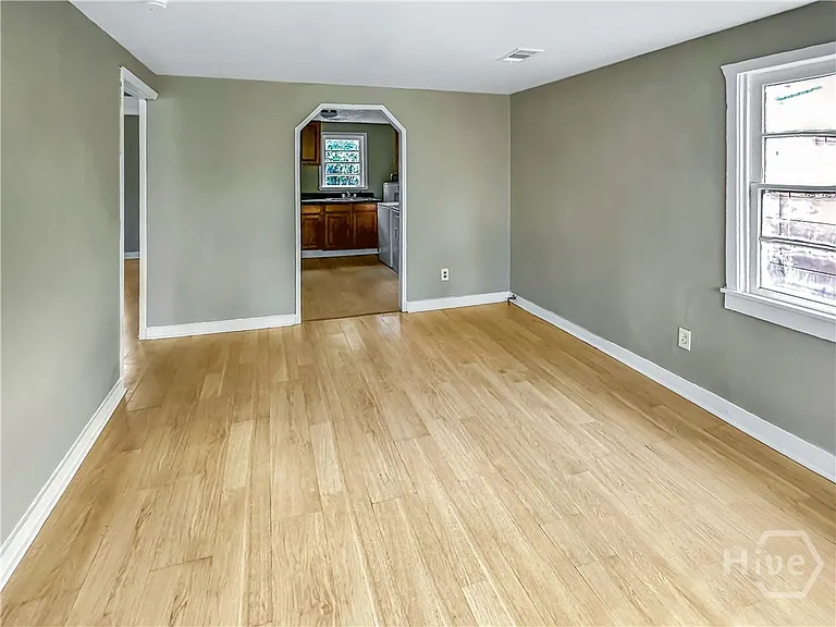 1204 Murphy Ave — Photo 4