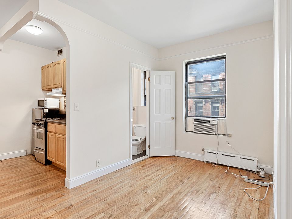1st image of 161 Prince St APT 18