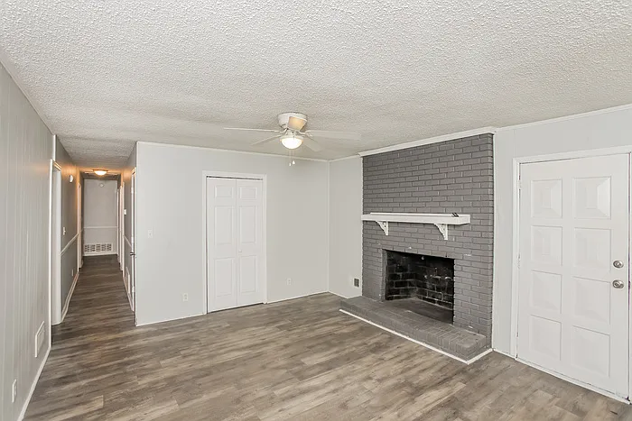 4 bed, 2.5 bath, 1802 sqft, $1,675 — Photo 3