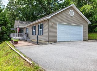 24 Bass Rd, Fairview, NC 28730