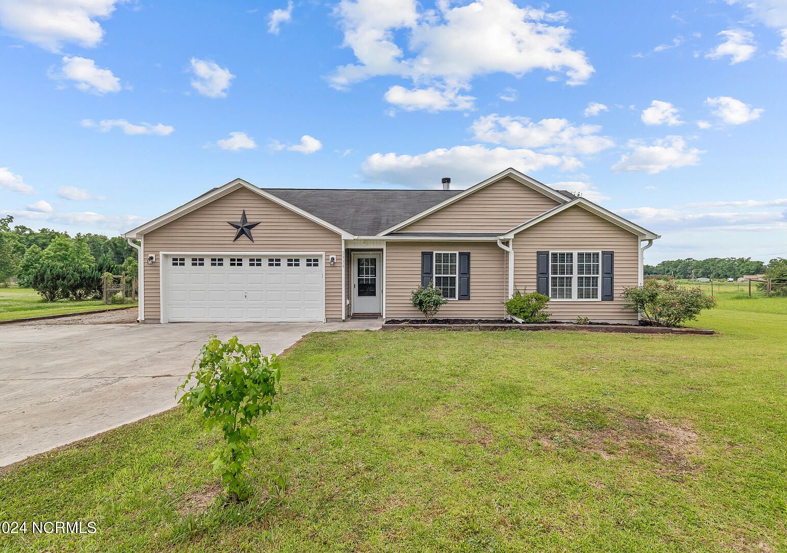 2329 White Oak River Road, Maysville, NC 28555 | Zillow